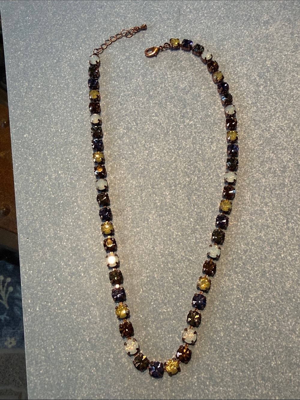 Multicolored Crystal necklace, new